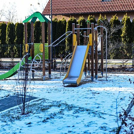 אוסטראודה Apartament Villa Park Przy Plazy Z Widokiem Na Jezioro, Taras 50 M2 מראה חיצוני תמונה